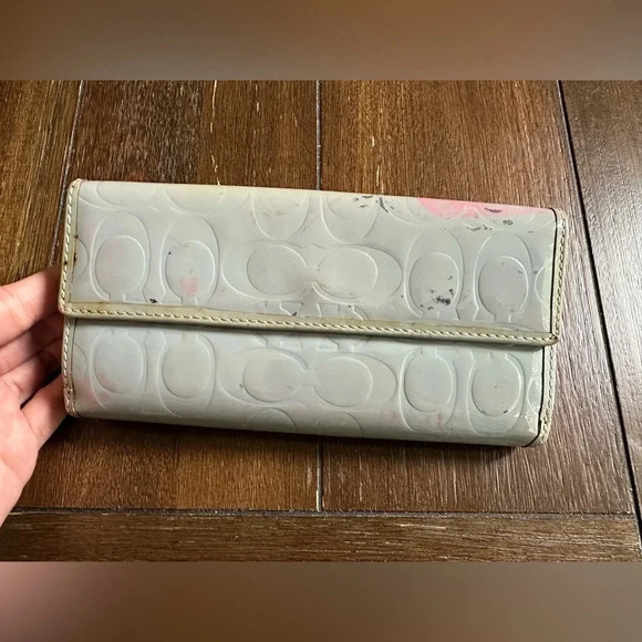 Coach turn lock wallet - Picture 9 of 16